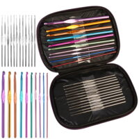 22 piece set of crochet hooks in various sizes