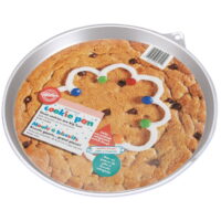 Wilton 11.5'x10.5' Giant Cookie Pan, Round 2105-6201