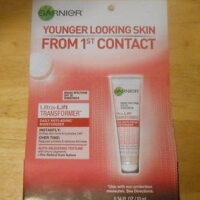 Garnier Ultra Lift Transformer Daily Anti Aging Moisturizer Spf20 Travel Pack(0.34 Oz)