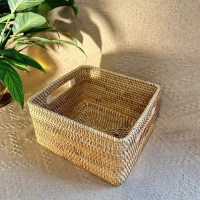 Giỏ Đan Thủ Công Hình Vuông Có Tay Cầm