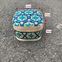 Giỏ Mây Tre Đan Vuông Họa Tiết Xanh Có Nắp