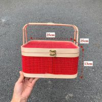 Giỏ Mây Tre Đan Dạng Hộp Màu Đỏ Có Quai