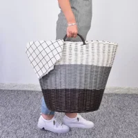 Giỏ Mây Tre Đan Bầu Dục Ba Tông Màu Có Quai