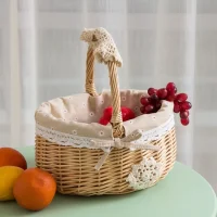 Giỏ Mây Tre Đan Tròn Kèm Lót Vải và Trang Trí
