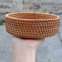 Giỏ mây tre đan tròn thấp đan chéo tay màu nâu