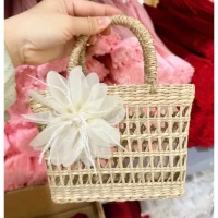 Giỏ Mây Tre Đan Mini Vuông Trang Trí Hoa Trắng